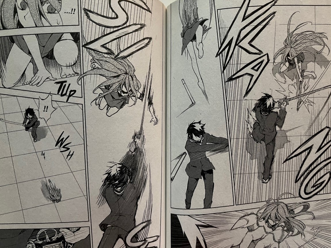 Seraph of the End Volume 1 Yuichiro Hyakuya fighting a vampire