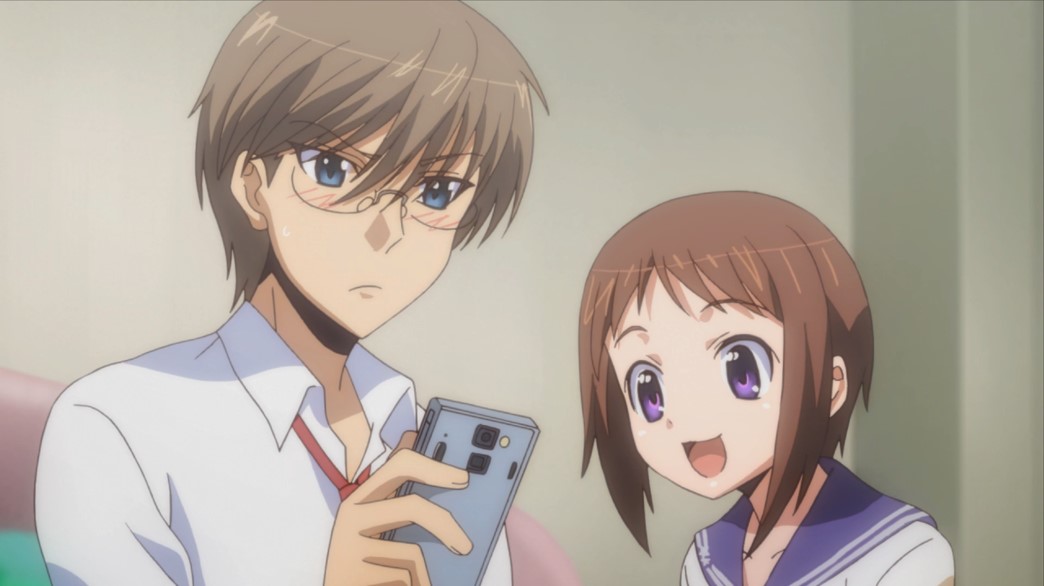 My Wife is the Student Council President Episode 1 Ui Wakana shows Hayato Izumi the message from her mother