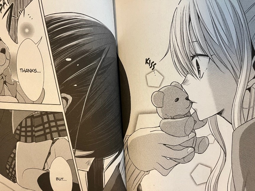 Citrus Volume 4 Mei makes Yuzu kiss her bear